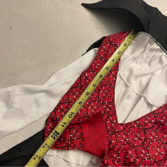 NWT Boys Vampire Costume with Attached Cape and Pin - Picture 2 of 10